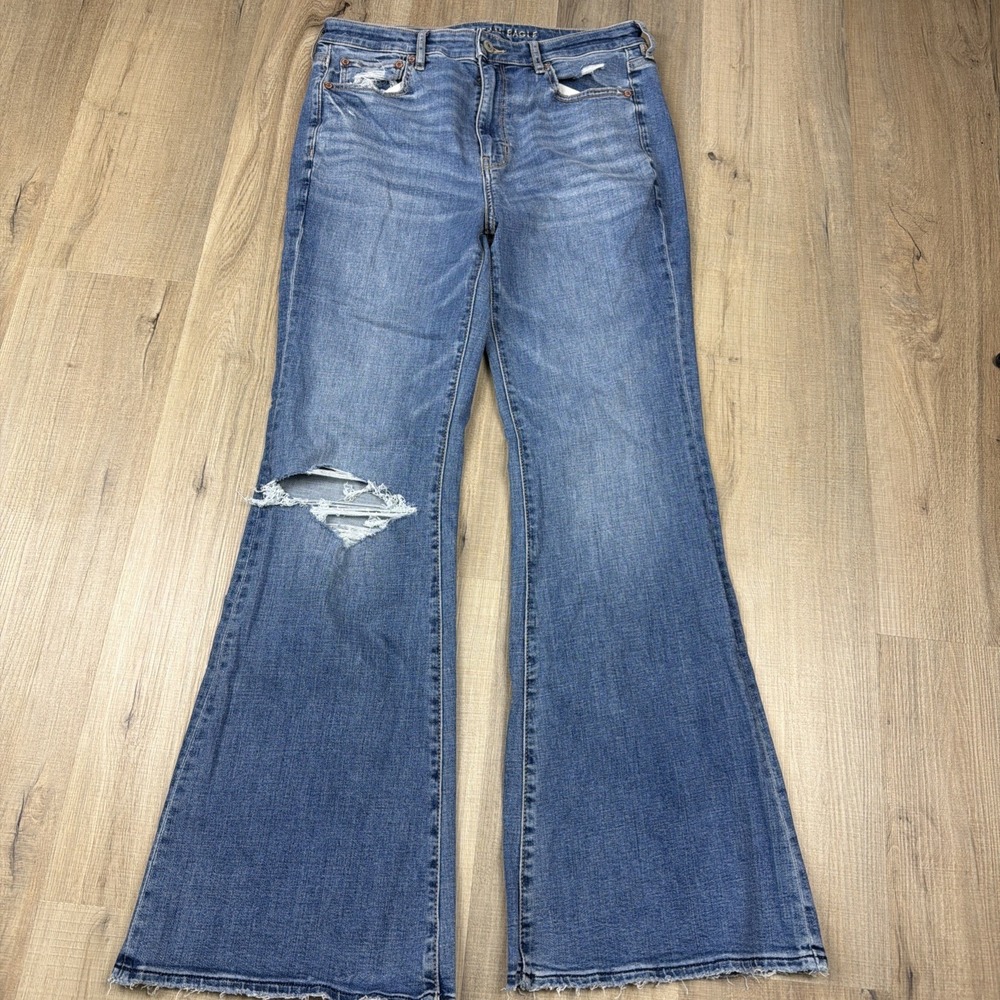 American Eagle Super High Rise Flare Jeans Womens 8‎ Distressed Raw Hem